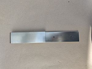 Alumiiniumist külgkinnitused piirdepaneelile 400 × 60 mm (7 foto / 8)