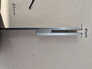 Alumiiniumist külgkinnitused piirdepaneelile 400 × 60 mm (5 foto / 8)