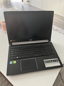 Acer Aspire 5 (2 foto / 4)