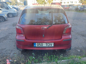 Toyota Yaris (3 foto / 5)