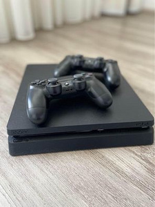 Sony PlayStation 4 Slim 500GB (1 foto / 2)
