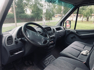 MB Sprinter Фургон (3 фото из 5)