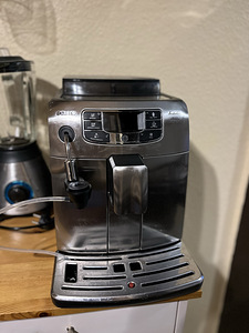 Saeco Intelia Deluxe automaatne kohvimasin (1 foto / 2)
