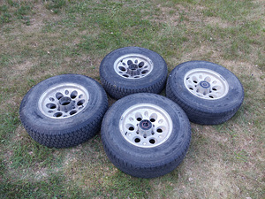 Диски и шины 235/75 R15 Opel Frontera (1 фото из 3)