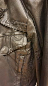 GUESS (3 фото из 4)