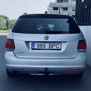 VW Golf 2011 Diisel 1.6 Automaat (7 foto / 10)