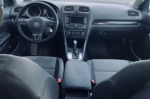 VW Golf 2011 Diisel 1.6 Automaat (9 foto / 10)