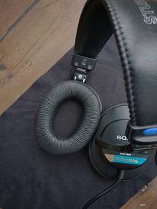 Sony MDR-7506 Studio Headphones (4 foto / 5)