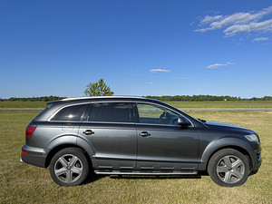 Audi Q7 Exclusive (4 фото из 15)