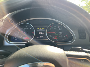Audi Q7 Exclusive (12 фото из 15)