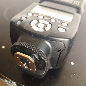 Yongnuo 560-3 for canon (2 foto / 3)