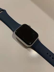 Apple watch 4 series 44 mm, Silver (2 foto / 3)