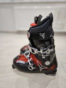 Mäesuusasaapad Atomiс Livefit 90 (1 foto / 2)