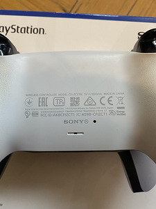 Беспроводной контроллер PS5 DualSense (3 фото из 3)