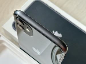 Apple iPhone 11 Black 128GB v heas korras! Aku 85% (5 foto / 10)