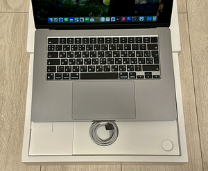 Apple Macbook Air 15 M3 2024 16/512GB Space Gray ENG/RUS (2 foto / 8)