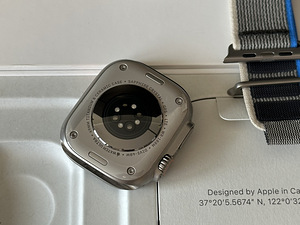 Apple Watch Ultra 2 49mm Natural Ti в отличном состоянии. Ак (2 фото из 6)