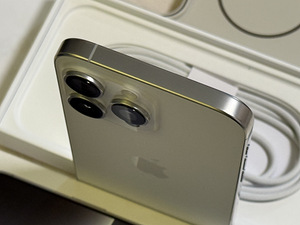 Apple iPhone 16 Pro Max 256GB Titanium nagu uus! Aku 100% (5 foto / 10)