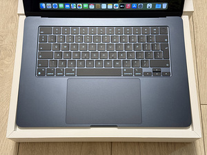 Apple Macbook Air 15 M3 2024 8/256 Midnight ENG, аккумулятор (2 фото из 7)