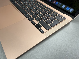 Apple Macbook Air 13 M1 8/256GB Gold SWE heas korras Aku 95% (4 foto / 5)