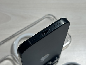 Apple iPhone 16 Pro 256GB Black Ti nagu uus! Garantii (5 foto / 9)