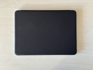 Apple Smart Keyboard iPad Pro 12.9 SWE must v heas korras (2 foto / 4)