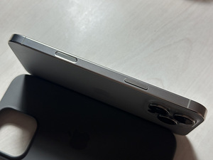 Apple iPhone 16 Pro Max Natural Ti 256GB nagu uus! Aku 100% (3 foto / 10)