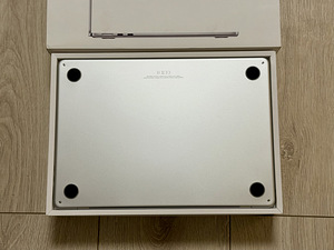 Apple Macbook Air 13 M2 8/256GB Silver SWE как новый. Аккумулятор 98% (2 фото из 8)