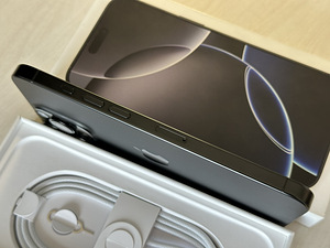 Apple iPhone 16 Pro Max Black Ti 256GB nagu uus! Aku 99% (2 foto / 10)