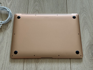 Apple Macbook Air 13 M1 8/256GB Gold SWE, aku 90% (2 foto / 9)
