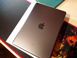 Apple iPad 9th gen 64Gb, 2021 (1 foto / 4)
