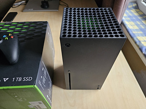 Xbox Series X + Xbox Elites series 2 controller (3 foto / 8)