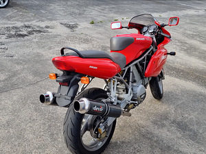 DUCATI 750 sport (4 foto / 8)