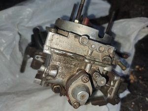 Opel Kadett D mootori varuosad (2 foto / 8)