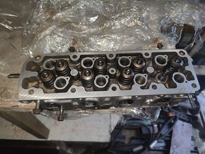 Opel Kadett D mootori varuosad (3 foto / 8)