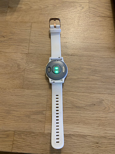 Продам смарт-часы Garmin Vivoactive 4s в идеальном состоянии (2 фото из 4)