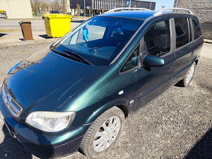 Opel Zafira (2 foto / 5)