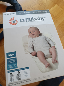 Ergobaby omni 360 tumesinine kandekott (3 foto / 4)