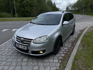 Volkswagen Golf Highline 2.0 103kW (1 foto / 12)