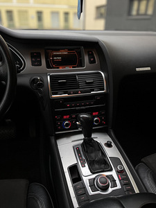 Audi Q7 S-line Comfort 3.0 171kw (8 foto / 15)