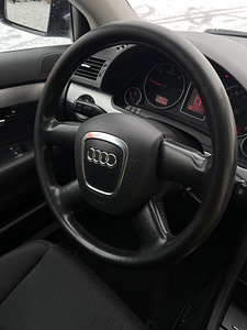 Audi A4 Comfort 2.0 103kV (11 foto / 13)