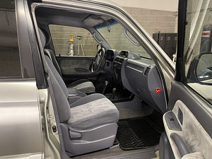 Toyota Land Cruiser 3.0d lc90 (8 foto / 13)