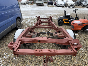 Nissan Pathfinder raam (3 foto / 5)