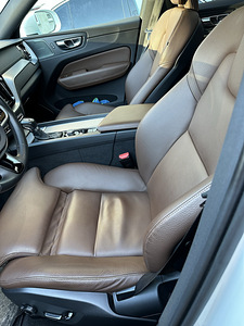 Volvo CX60 INSCRIPTION (8 foto / 14)