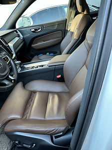 Volvo CX60 INSCRIPTION (10 foto / 14)