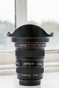 Canon EF 17-40mm f/4L USM (2 foto / 4)