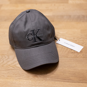 Calvin Klein uus nokamüts cap (1 foto / 2)