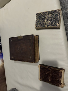 Антикварные книги (1 фото из 9)