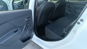 Dacia Sandero (5 foto / 9)