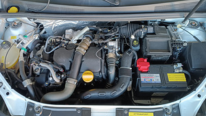 Dacia Sandero (8 foto / 9)